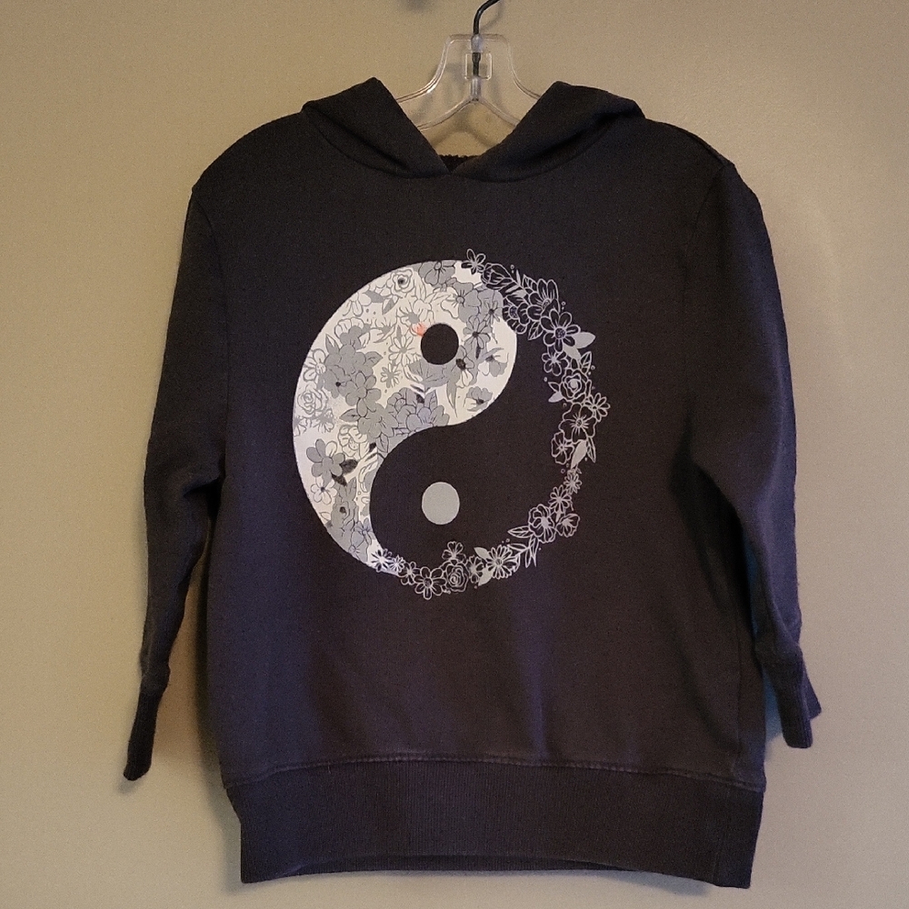 OshKosh B'gosh charcoal Yin Yang pullover hoodie